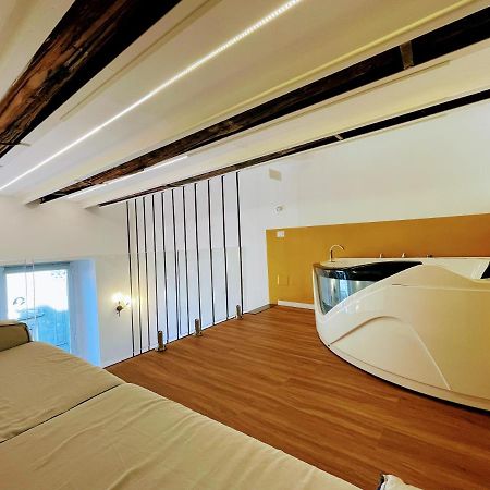 Tutt 'E Sant Luxury Rooms Nápoly Kültér fotó